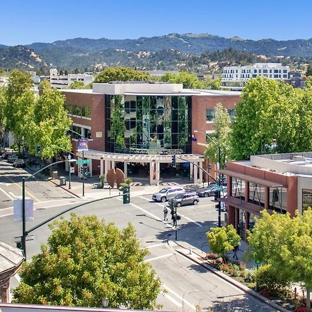 Downtown-King Bed-Ada Elevator-In Unit Laundry Apartment Walnut Creek Exterior photo